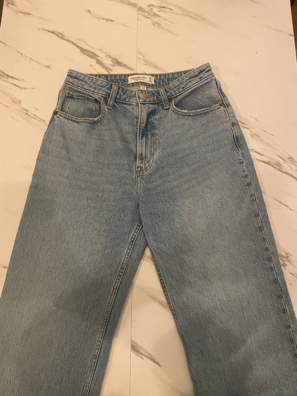 Abercrombie & Fitch curve love 90s relaxed high rise Jean